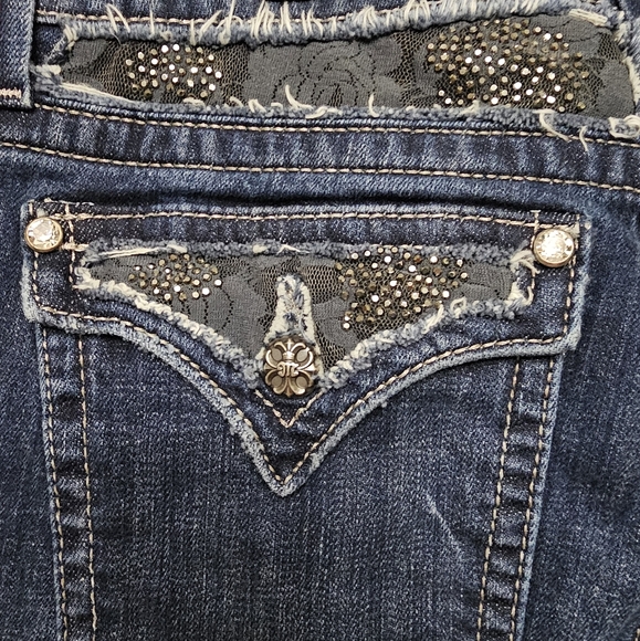 Miss Me Boot Embellished Black Rose Lace & Rhinestone Detail Edgy Jeans - Picture 13 of 16